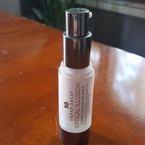 Urban Decay Optical Illusion